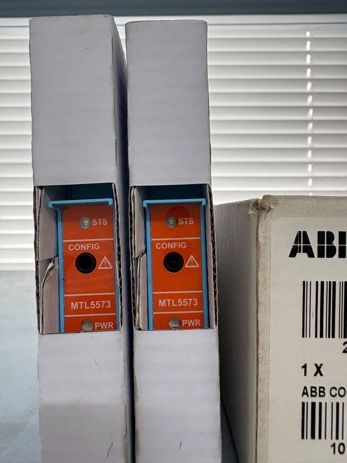 MTL5573、现货2个，便宜卖、需要联系