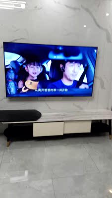 【电视外观展示】三星UA65RU7550JXXZ好还是长虹55D4P好？质感哪款更强些？