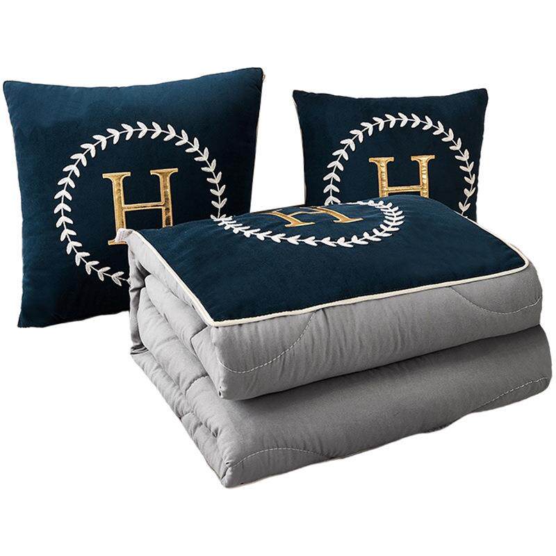 7汽车抱枕被子两用新款四季通用二合一折叠车载靠垫多功能车内枕