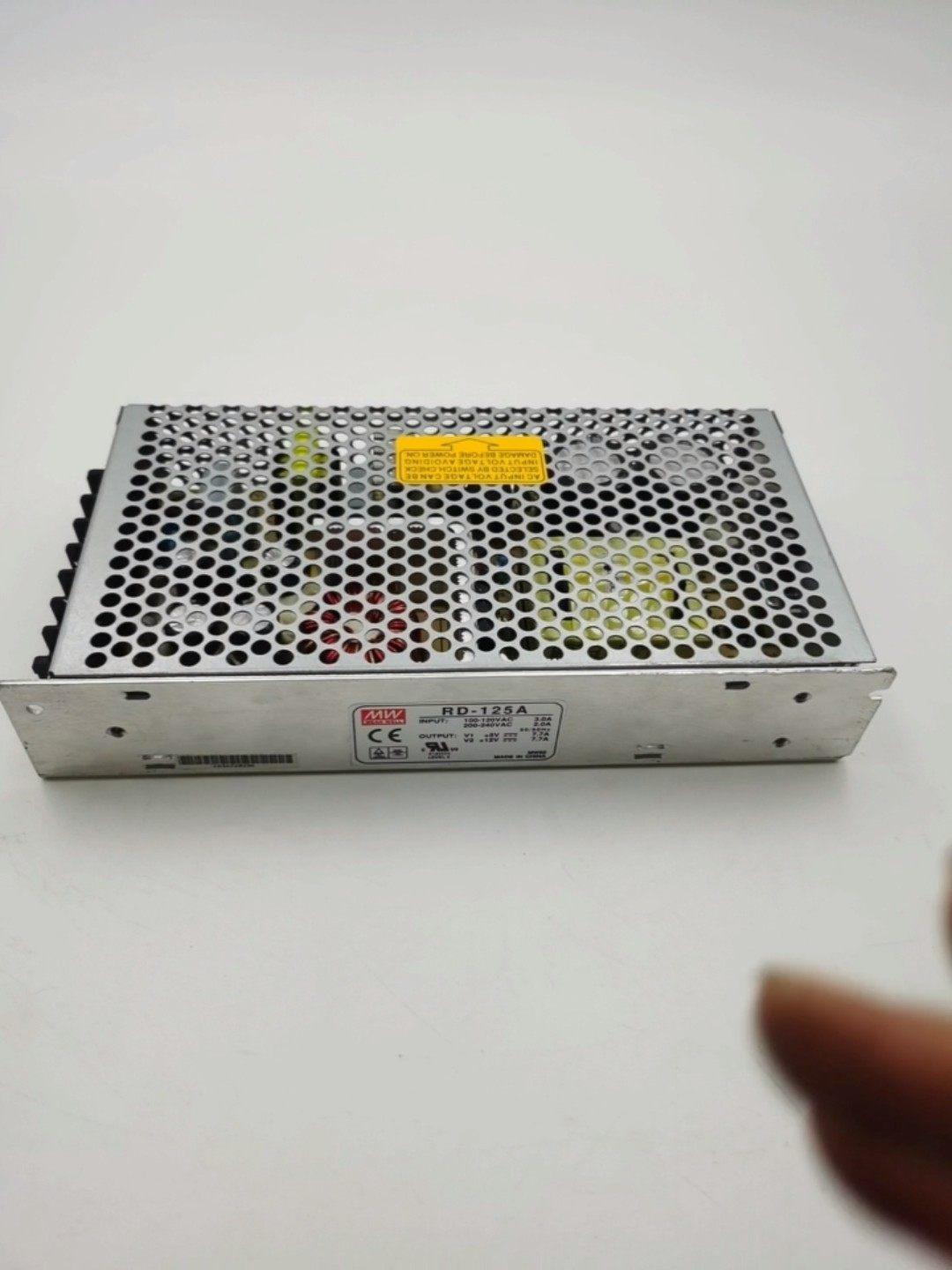 台湾明纬开关电源RD-125A，输入100-120VAC/2