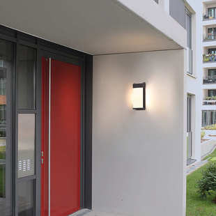 庭院文康室外户外别墅人体太阳能现代外墙花园感应大门壁灯阳台灯