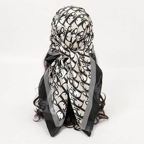 Simulated silk letter printed 90 square scarf 仿真丝字母方巾