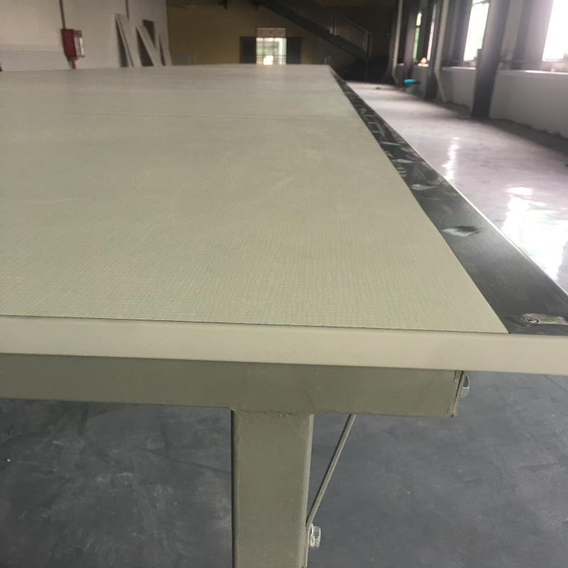 数控自裁剪桌裁服装厂裁床台工作床板直不锈钢边动930美耐销实木