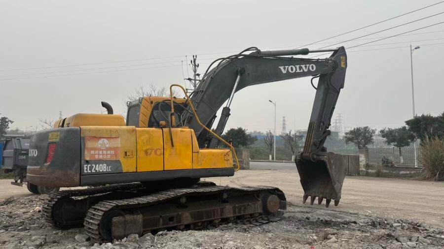 2月9日重庆沃尔沃240挖掘机网络拍卖公告