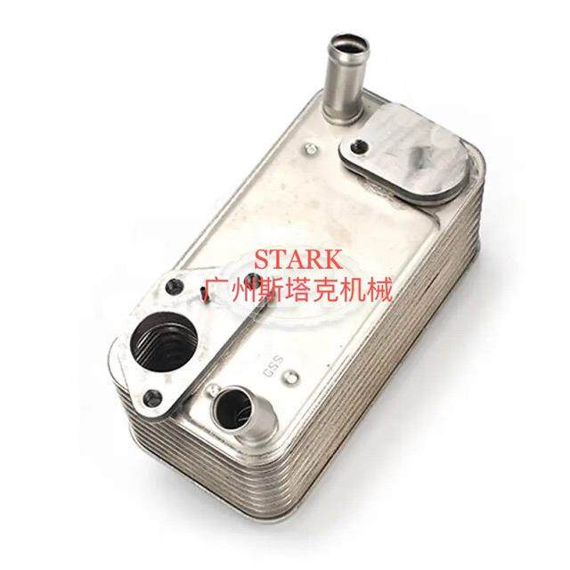 4M50发动机冷却器ME226761、ME226760、ME230210发动机油冷却器 - 实物图