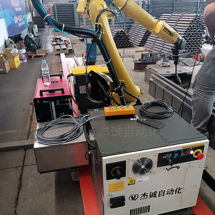 发那科弧焊焊接机器人M-10iD/8L六轴工件焊接机械手