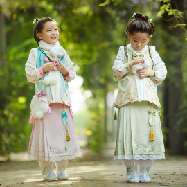 原创女童汉服明制马面亲子套装清新淡雅中国风秋冬加绒比甲三件套