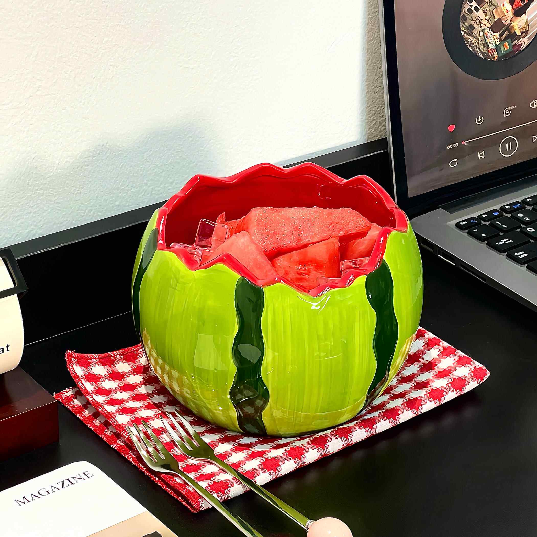 创意大号西瓜陶瓷碗家用高颜值装饰品摆件冰沙酸奶碗沙拉碗泡面碗