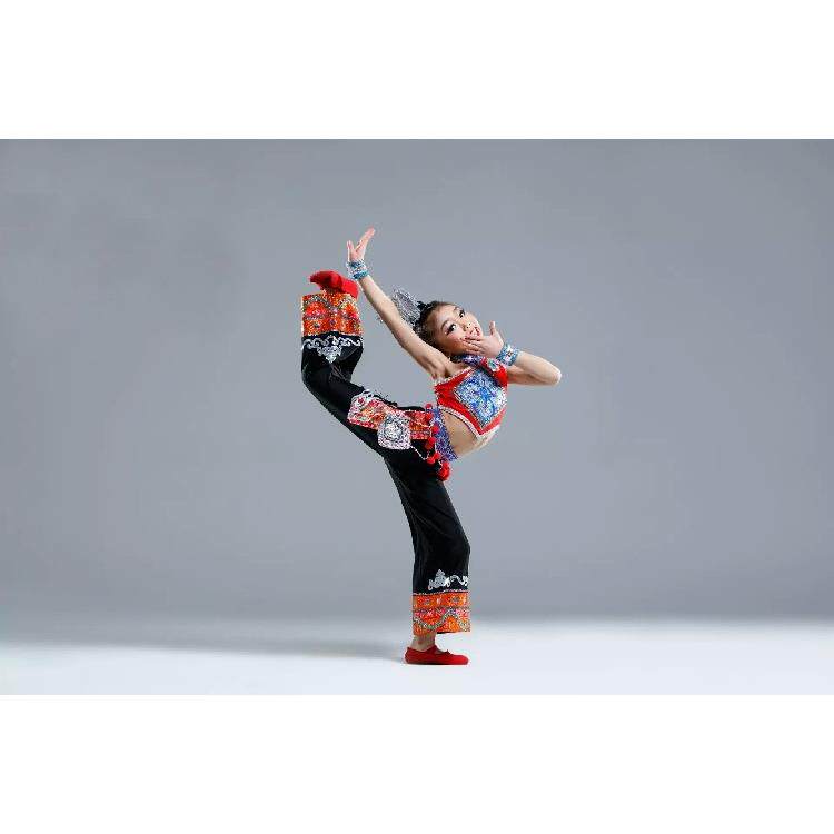 高档装儿童彝牛舞风荞麦花表云演服表演服装少数民族舞蹈服装南格