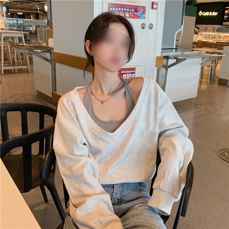 简遇luck品质女装拼色假两件V领露肩短款上衣女春秋装小众设计感