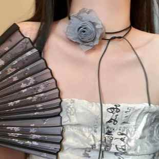 今年流行系脖子丝带丝巾早春正流行春夏新趋中式干枯玫瑰花朵项链