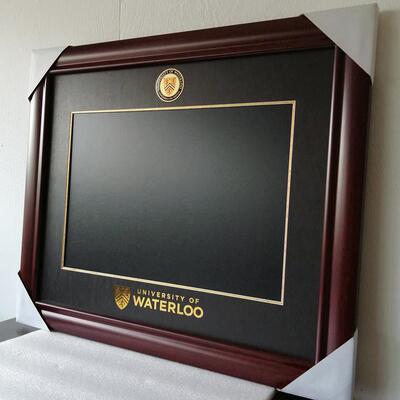 滑铁卢大学University of Waterloo UW毕业相框CA学位装裱框定制