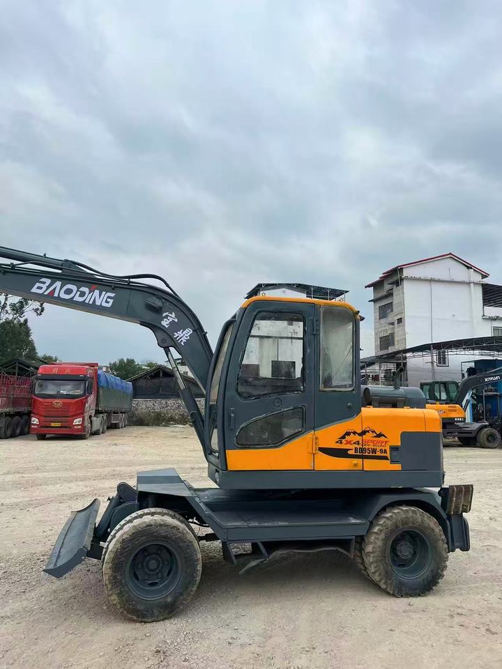 12月1日贺州90轮式夹木机网络拍卖公告