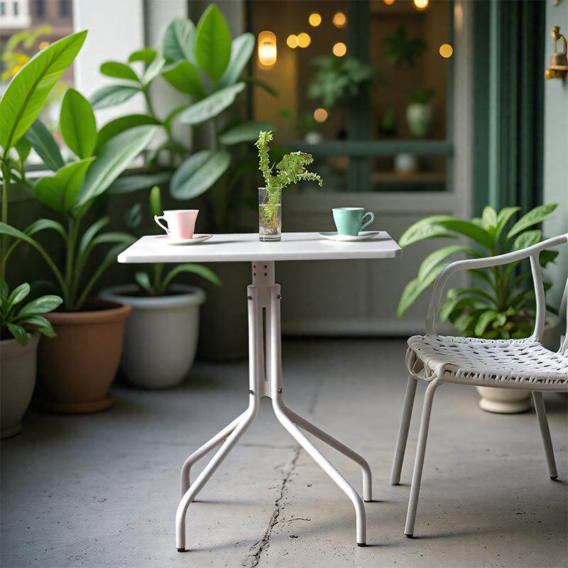 厂家直销户外铁艺休闲桌椅阳台庭院咖啡厅创意轻奢简约桌椅三件套