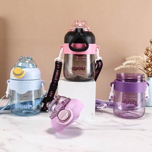 Cross-body water bottle, portable outdoor straw cup for girl