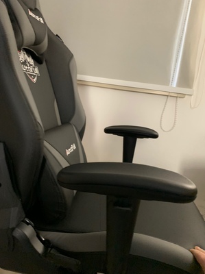 AutoFull傲风电竞椅怎么样?听说做工很差是真假?