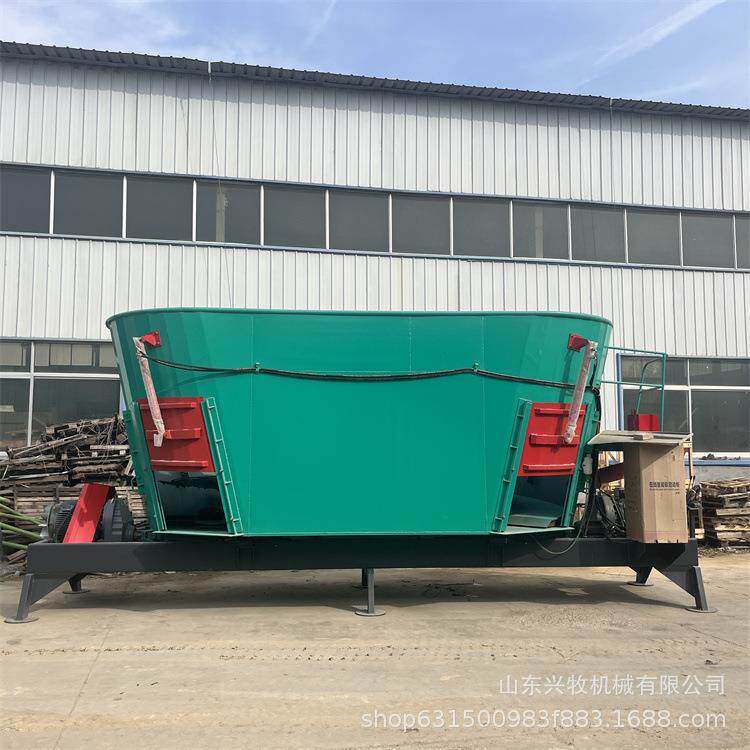 殖场饲LLX机草搅拌图片全日粮青储制备机T养MR视搅拌机工作频