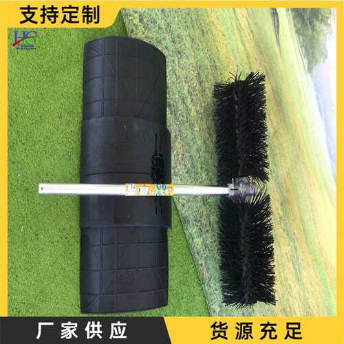 手推式草地清扫机小型人造草坪梳理设备足球场草皮垃圾清理机