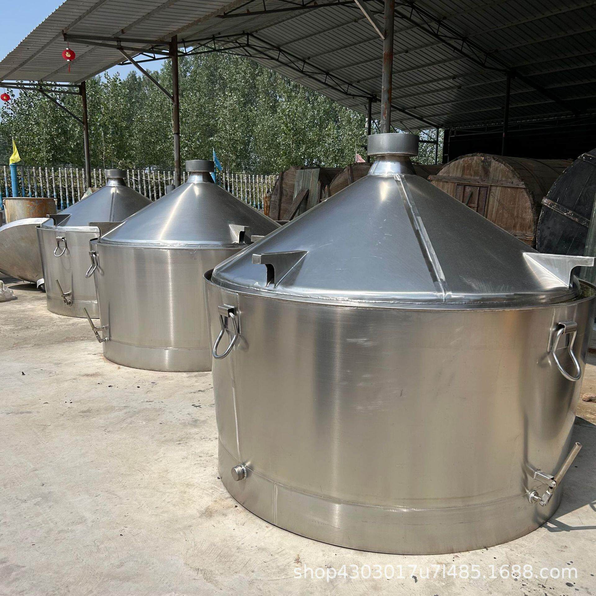 生产304不锈钢白酒酿酒设备蒸酒锅酒厂商用大型粮食酒设备
