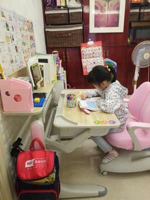 大家觉得法兰芭比的书桌怎么样客观说说质量靠谱吗？