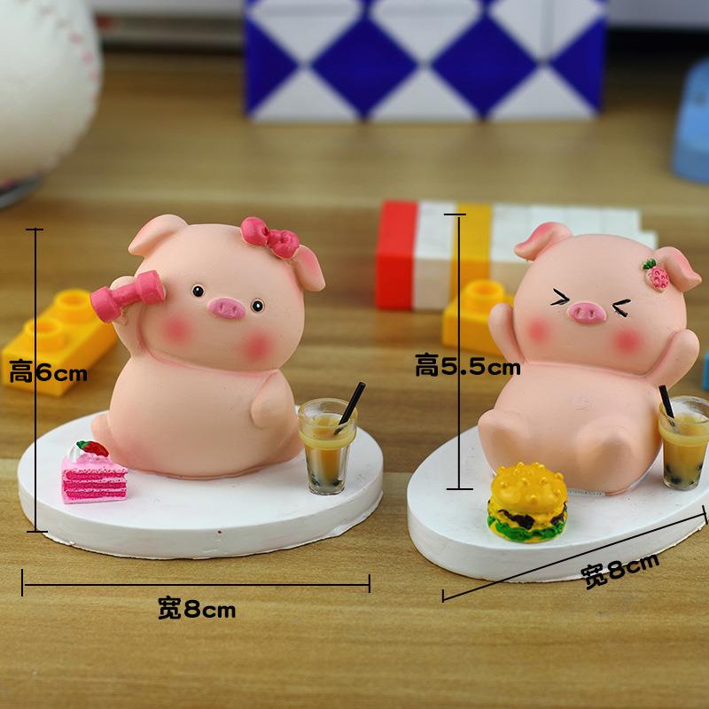 运动小猪汽车摆身件爱可健猪猪公室电脑桌装办饰品公仔树脂工健身