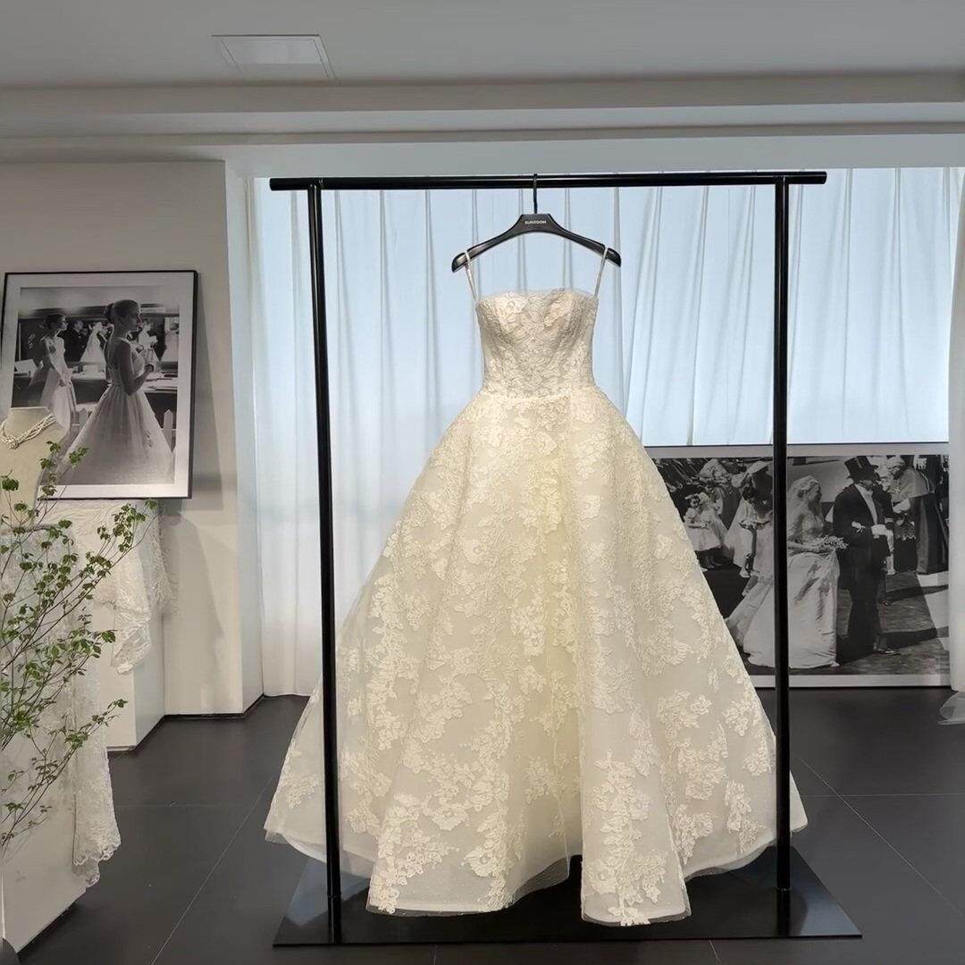 黑色落地带板婚纱架子礼服陈列架中式展示架秀禾挂衣架挂头纱架子