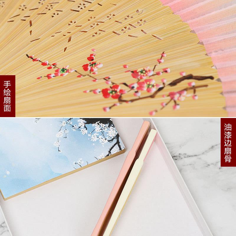 新款直销日式竹制品折扇女扇手绘古典绢扇古风折叠雕刻舞蹈扇子中