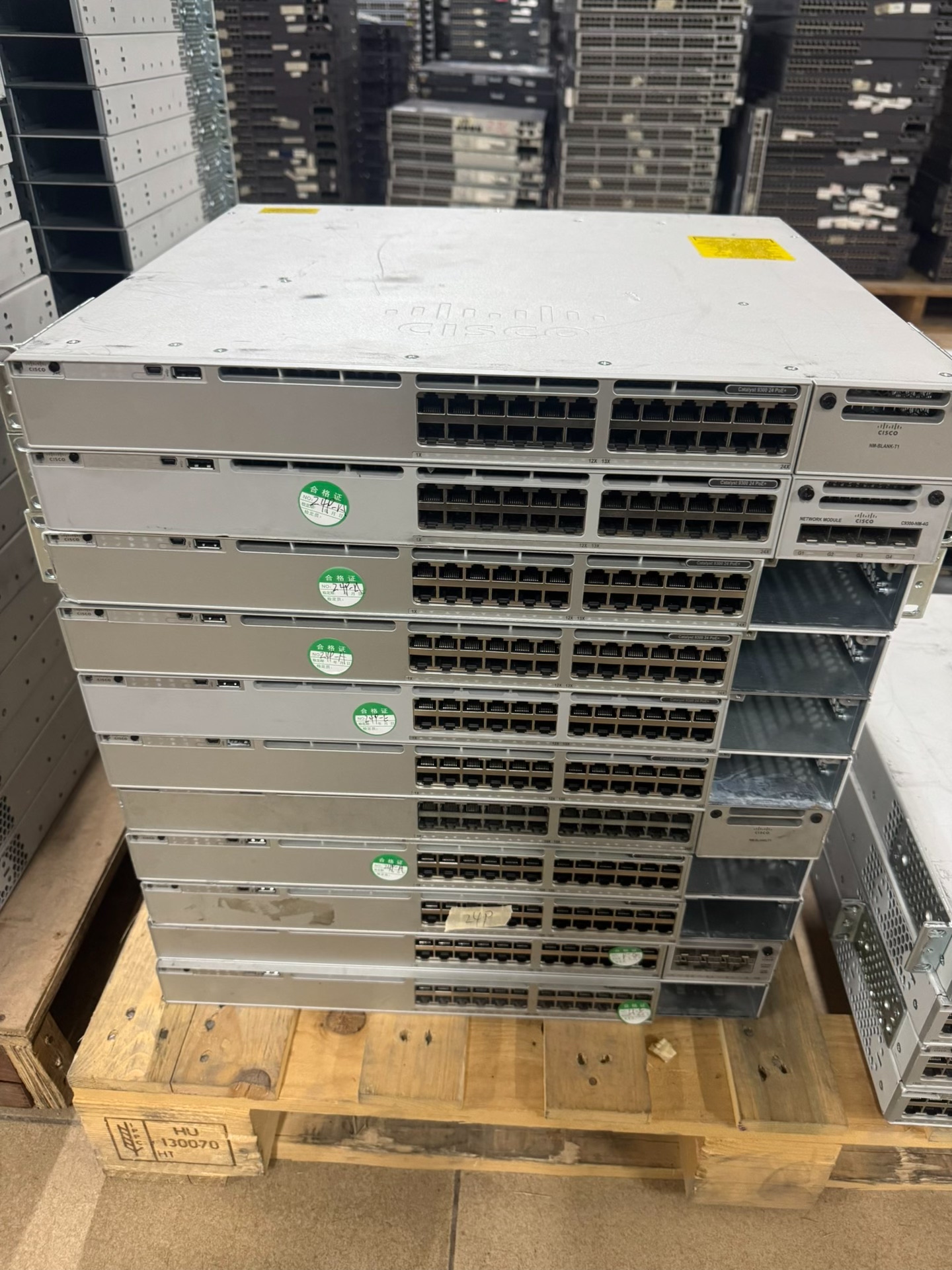 原装二手思科 C9300-24P-A C9300-24P-E