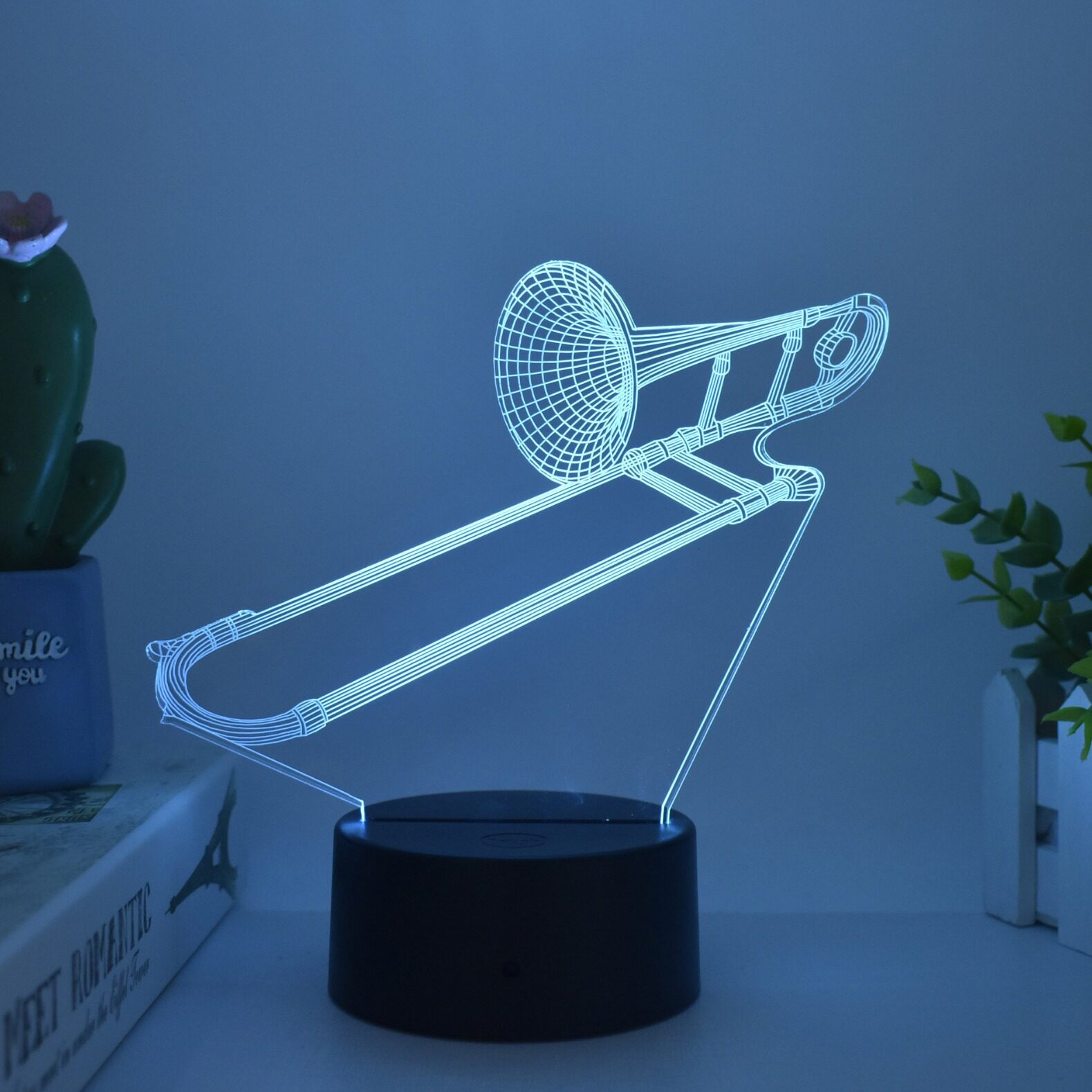 UFO低音小号小号小夜造型小夜灯