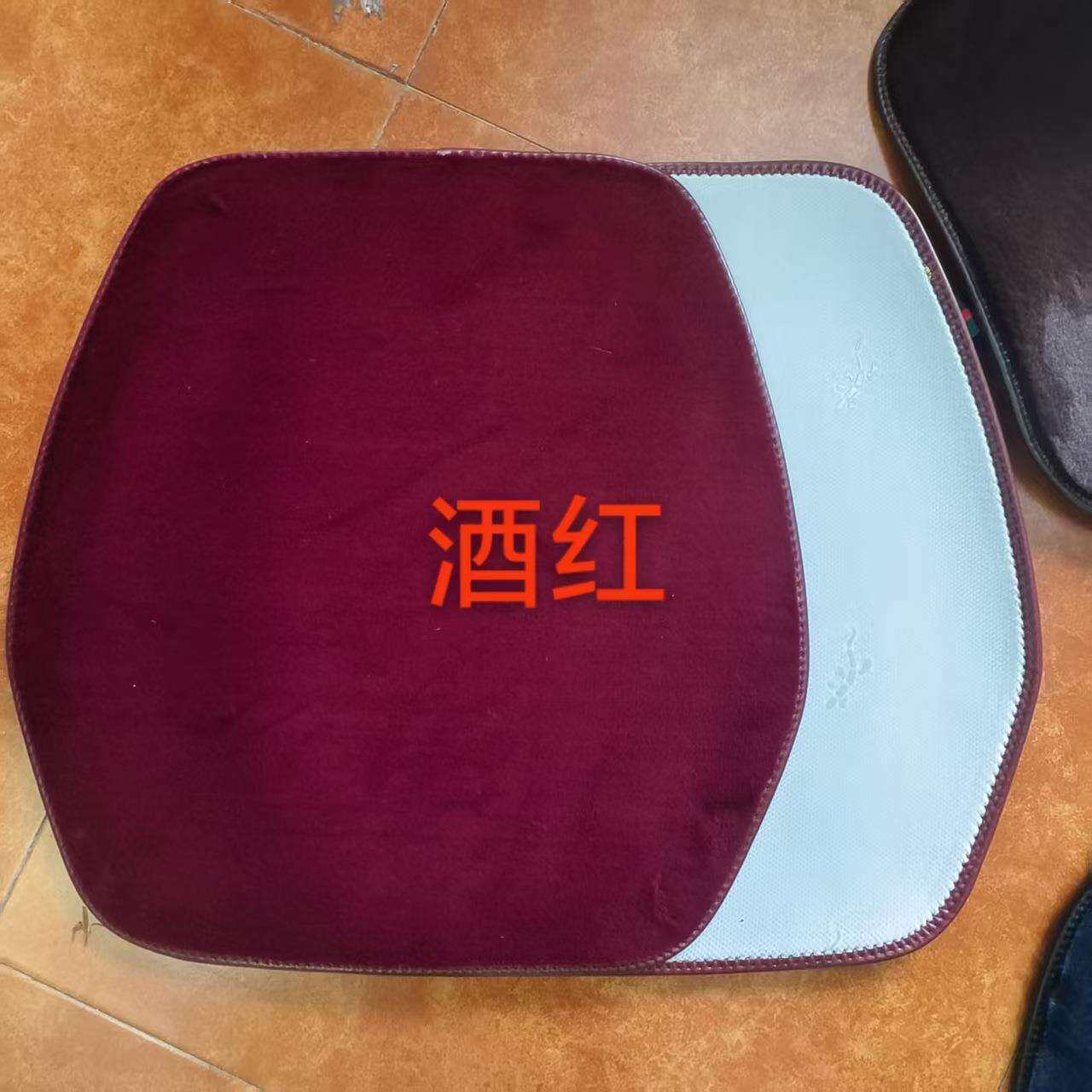 汽车坐垫毛绒亲肤打孔透气欧版水貂绒防滑底小三件四季通用座垫