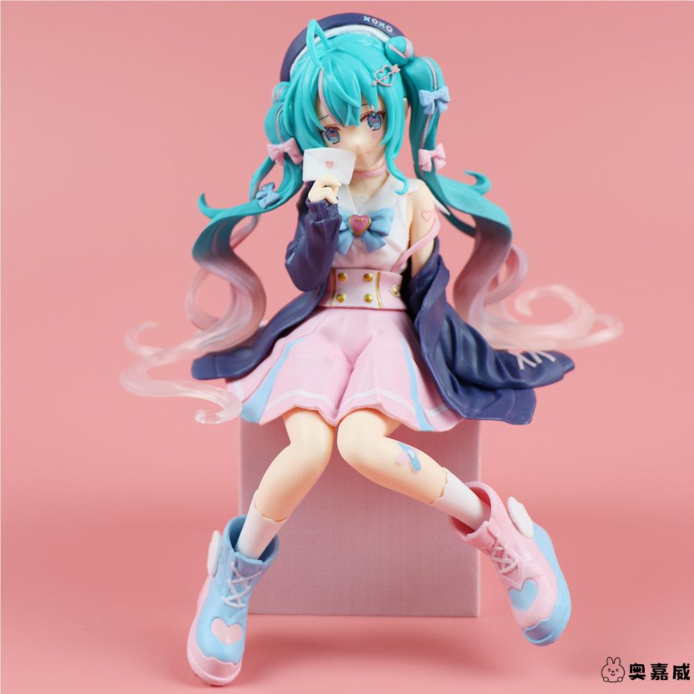 初音未来手办可爱粉色坐姿初音PVC手办潮玩摆件初音车载摆件装饰