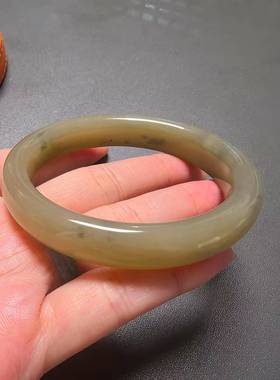 捡漏 ZB46 天然和田玉糖色飘花手镯 46.68g 内直径56.5mm 附鉴证