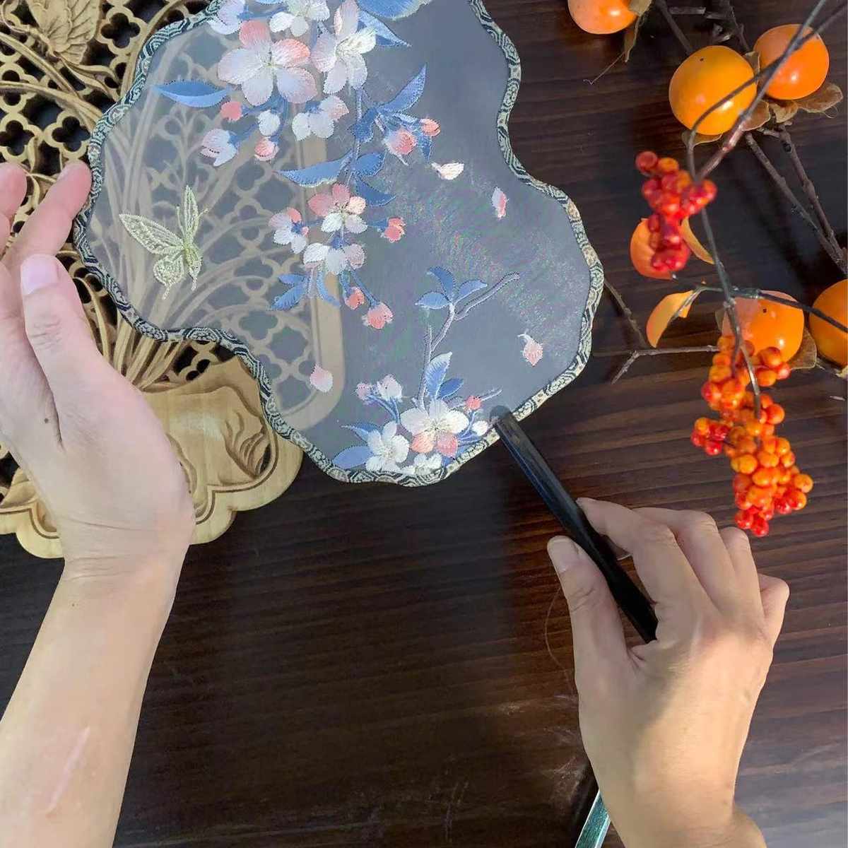 荷塘月韵古扇斋 古风绣花团扇 中国风舞蹈汉服拍照 紫光檀手柄