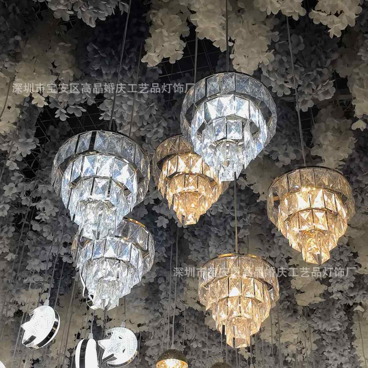 新款婚庆欧式铁艺电镀3头水晶冰块珠帘吊灯挂件婚礼装饰空中吊顶