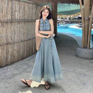 贝沐琪 法式复古无袖牛仔洋装女2026夏气质露肩收腰显瘦A字长裙