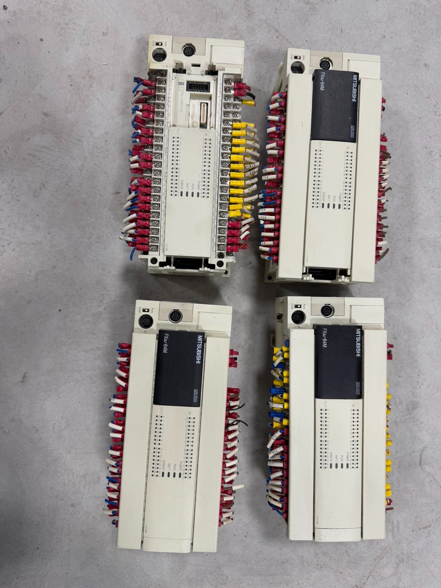 三菱PLC型号fx3u-64mt，数量4个，需要联系，台版