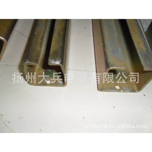 开口方管50*50*4，悬挂装置X4, 电缆夹具J4
