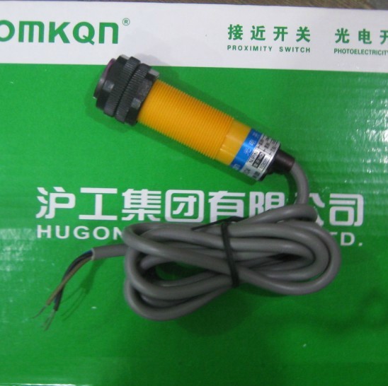 沪工光电开关 E3F-DS10C4 光电感应开关 10CM 三线直流常开 M181