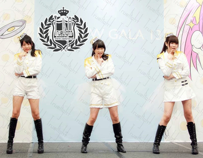 AKB48no3b小嶋阳菜裙子打歌服