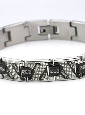 黑色钛钢时尚风手链