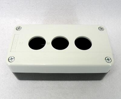 原装正品 施耐德  22mm三位开关盒 XALB03C XAL-B03C 三孔按钮盒