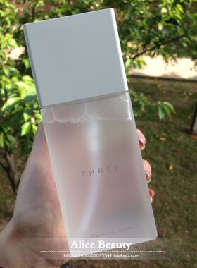 日本cosme大赏THREE 自然植物平衡保湿化妆水