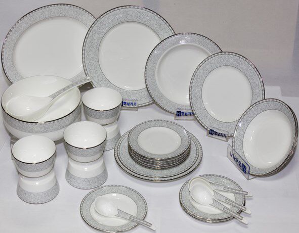 韩国杏南餐具盘子套装进口瓷器碗盘碟精品中式家用骨质瓷饭碗陶瓷