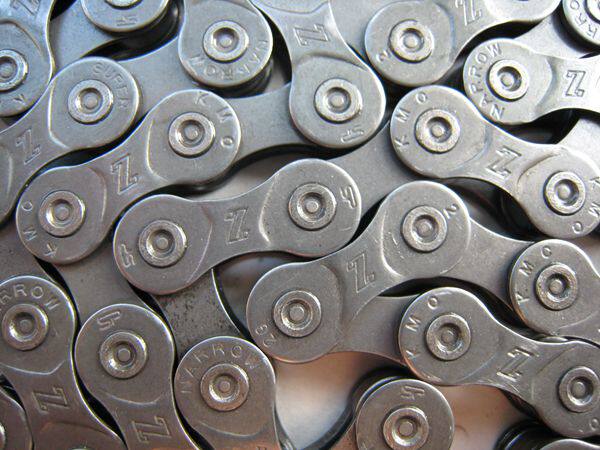 Chaîne de vélo - Ref 2365197 Image 1