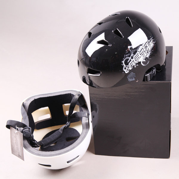 Casque cycliste - Ref 2234483 Image 1