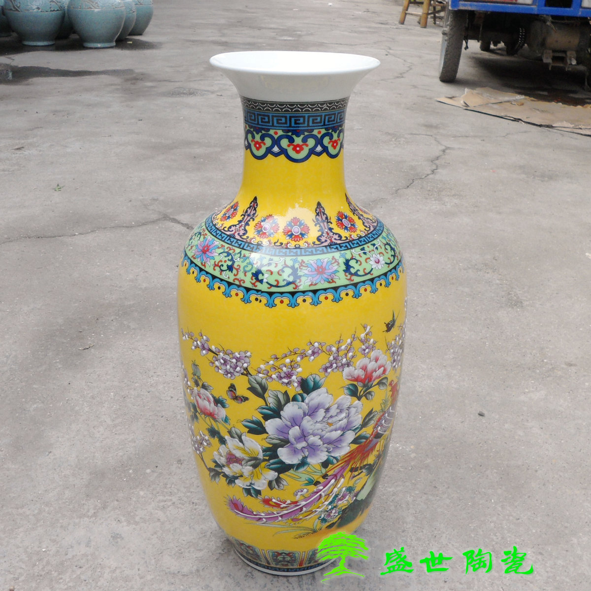 景德镇黄色珐琅彩花鸟大号冬瓜瓶