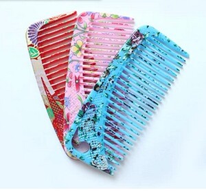 韩国印花弧线梳子 创意造型 贴合头皮按摩防静电