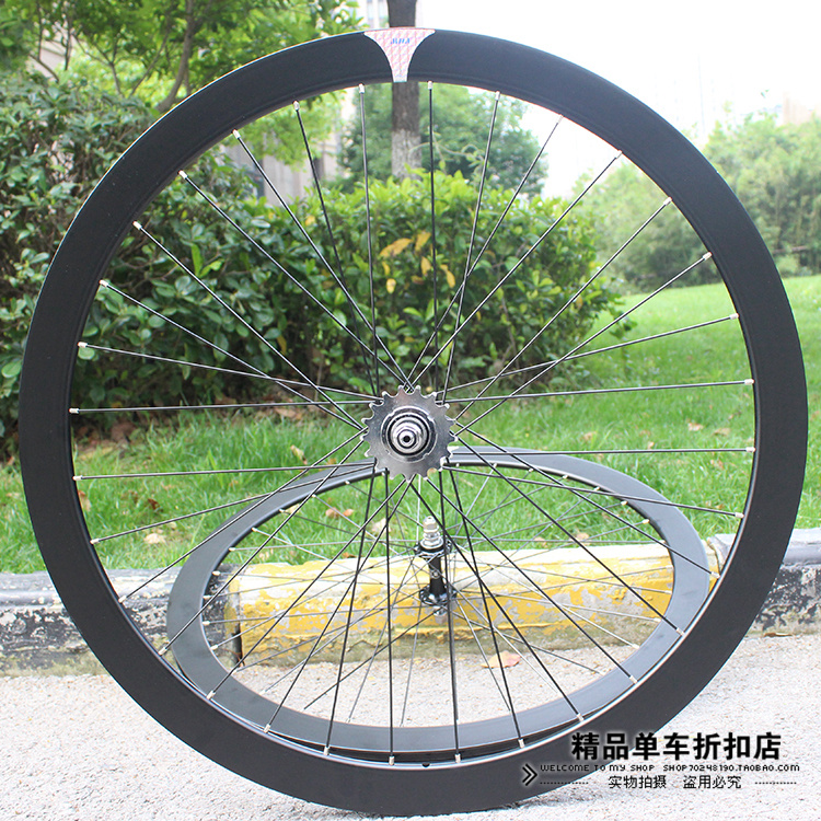 Roues de vélo cyclisme sur route - Ref 2384229 Image 1