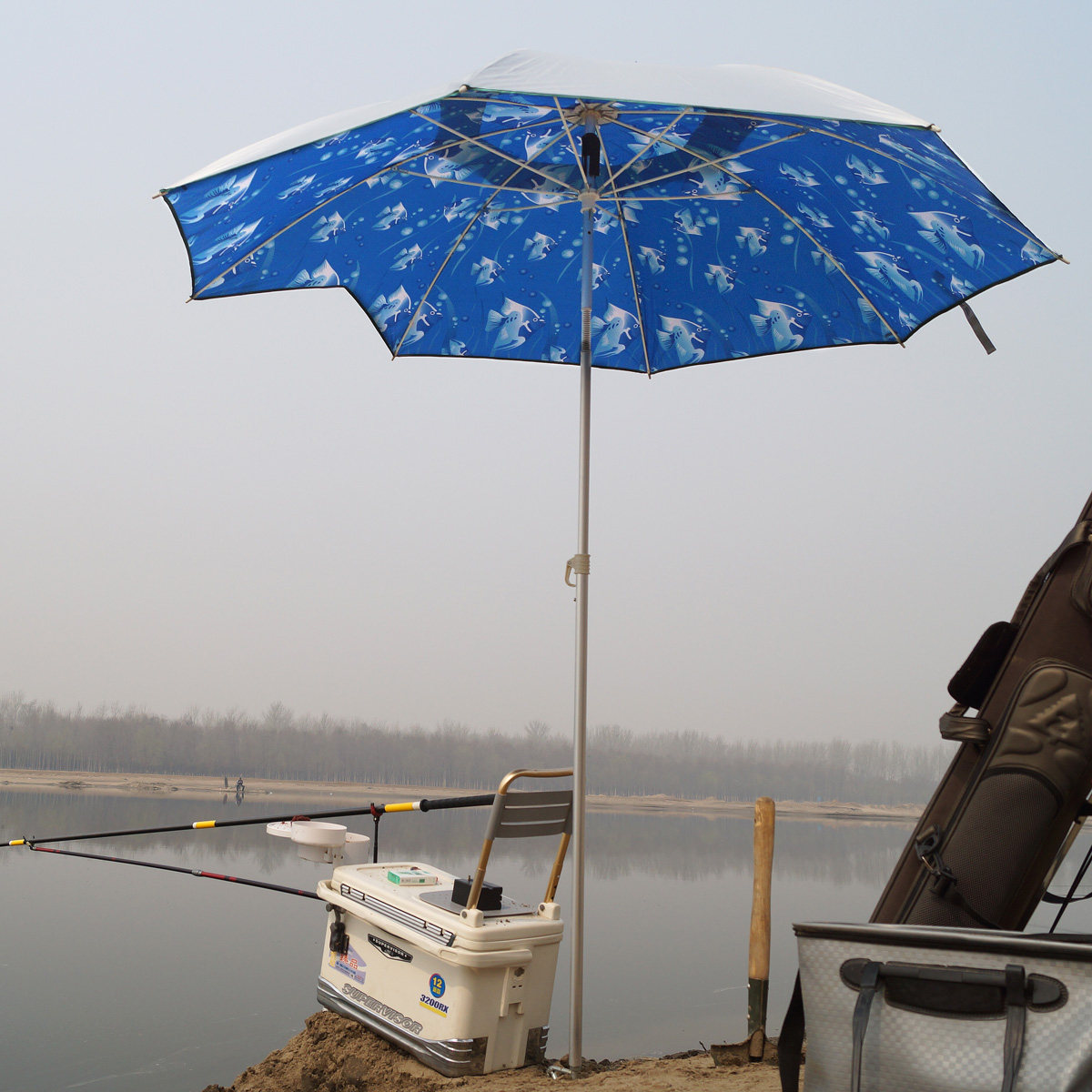 金威新款户外万向防雨防紫外线2米开口带电风扇钓鱼垂钓遮阳伞