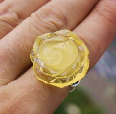 促销优惠波兰天然琥珀老蜜蜡挂坠链珠虫珀胸针花朵吊坠原石戒指